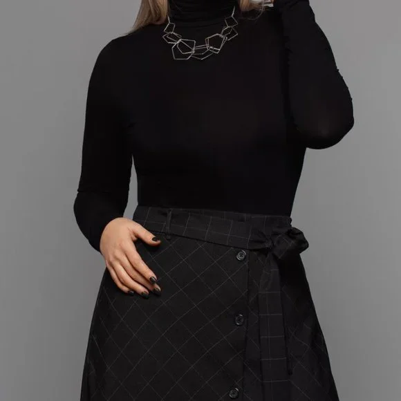 list - Picture 5 of 10